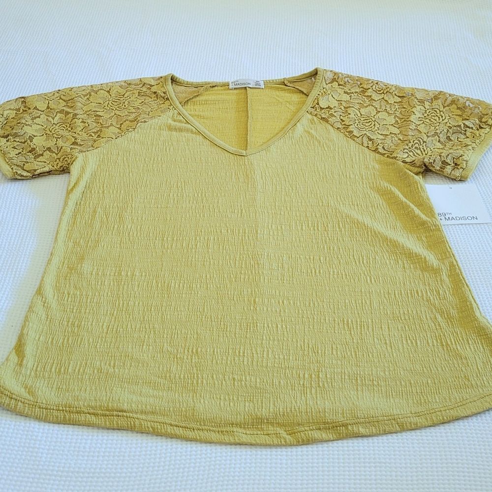 89th + Madison Floral💐Lace Sleeve Top - NWT - Picture 12 of 14